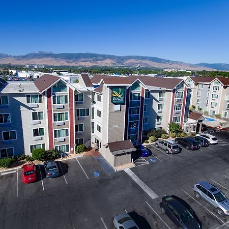 Quality Inn & Suites Reno Airport エクステリア 写真