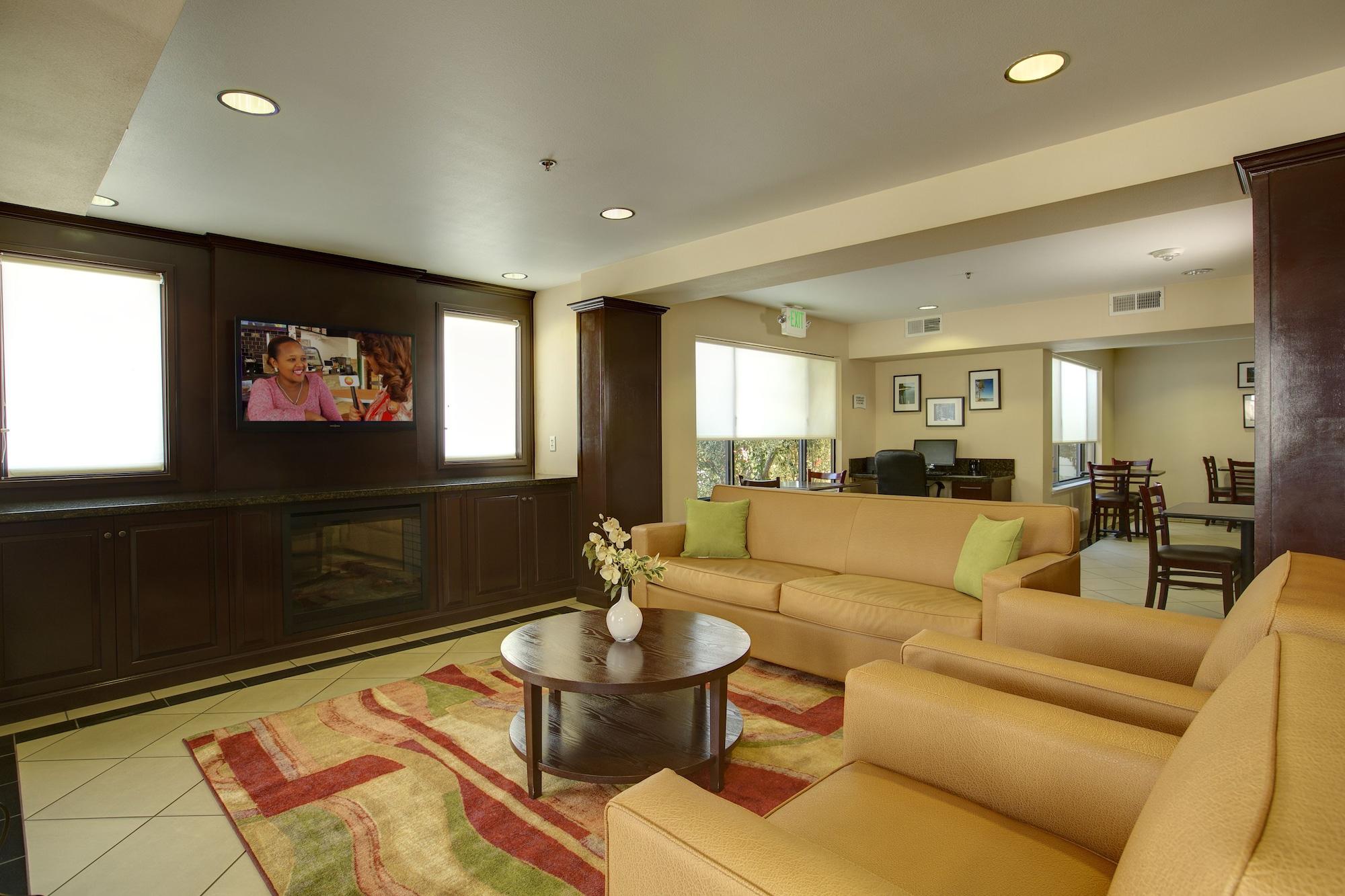 Quality Inn & Suites Reno Airport エクステリア 写真