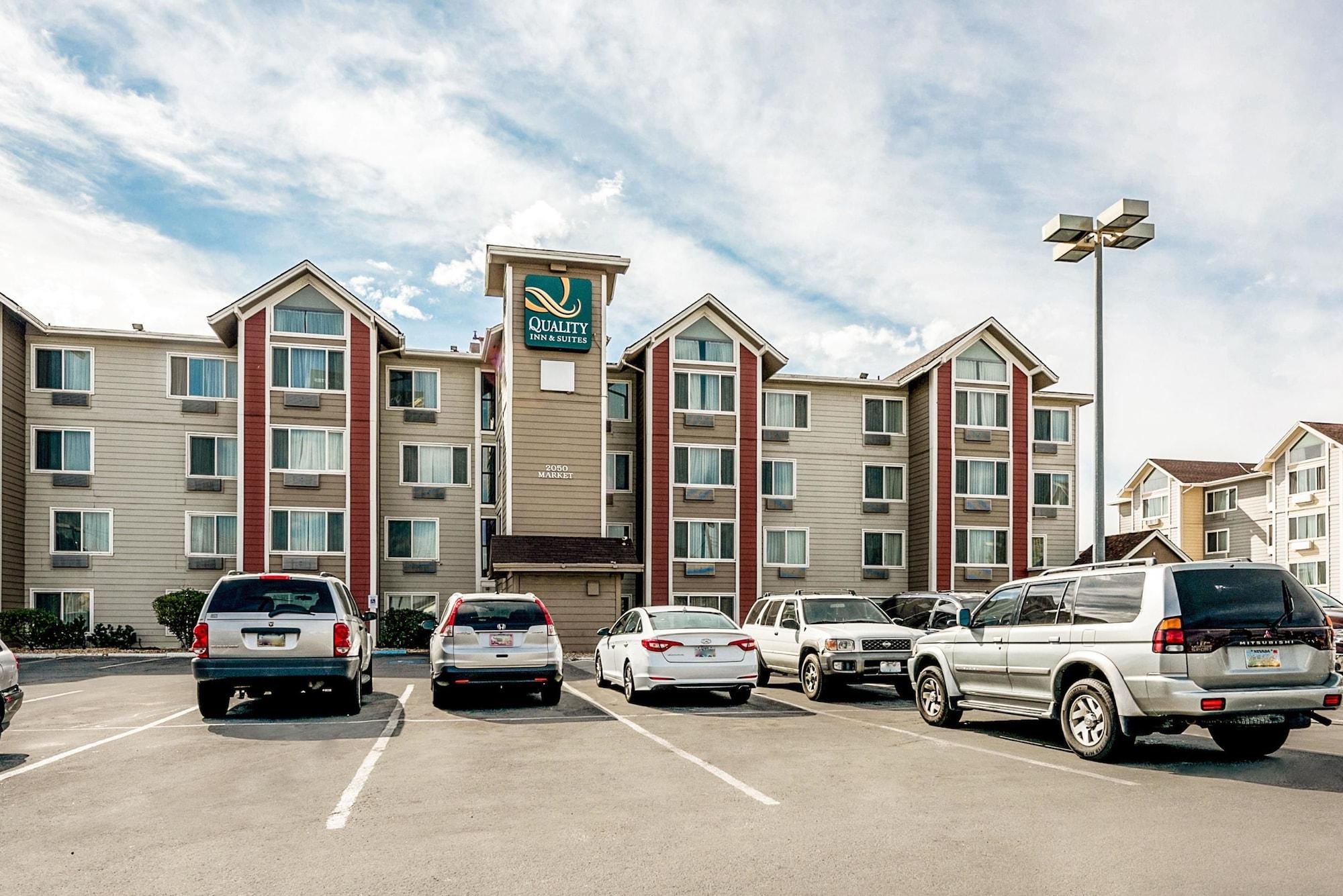 Quality Inn & Suites Reno Airport エクステリア 写真