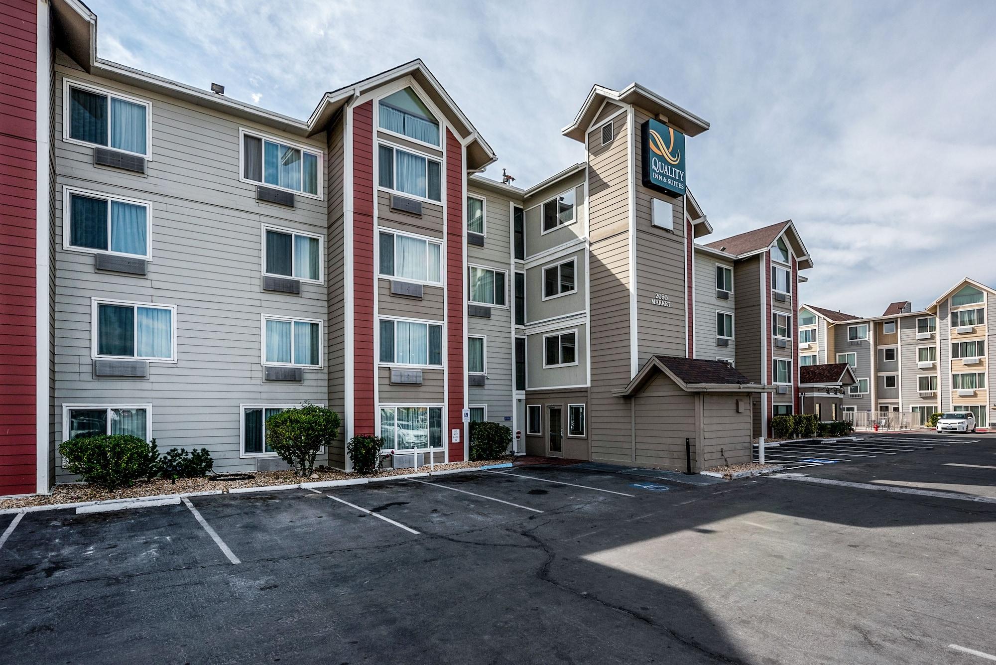 Quality Inn & Suites Reno Airport エクステリア 写真