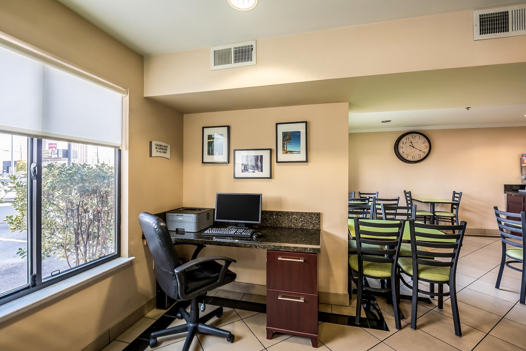 Quality Inn & Suites Reno Airport エクステリア 写真