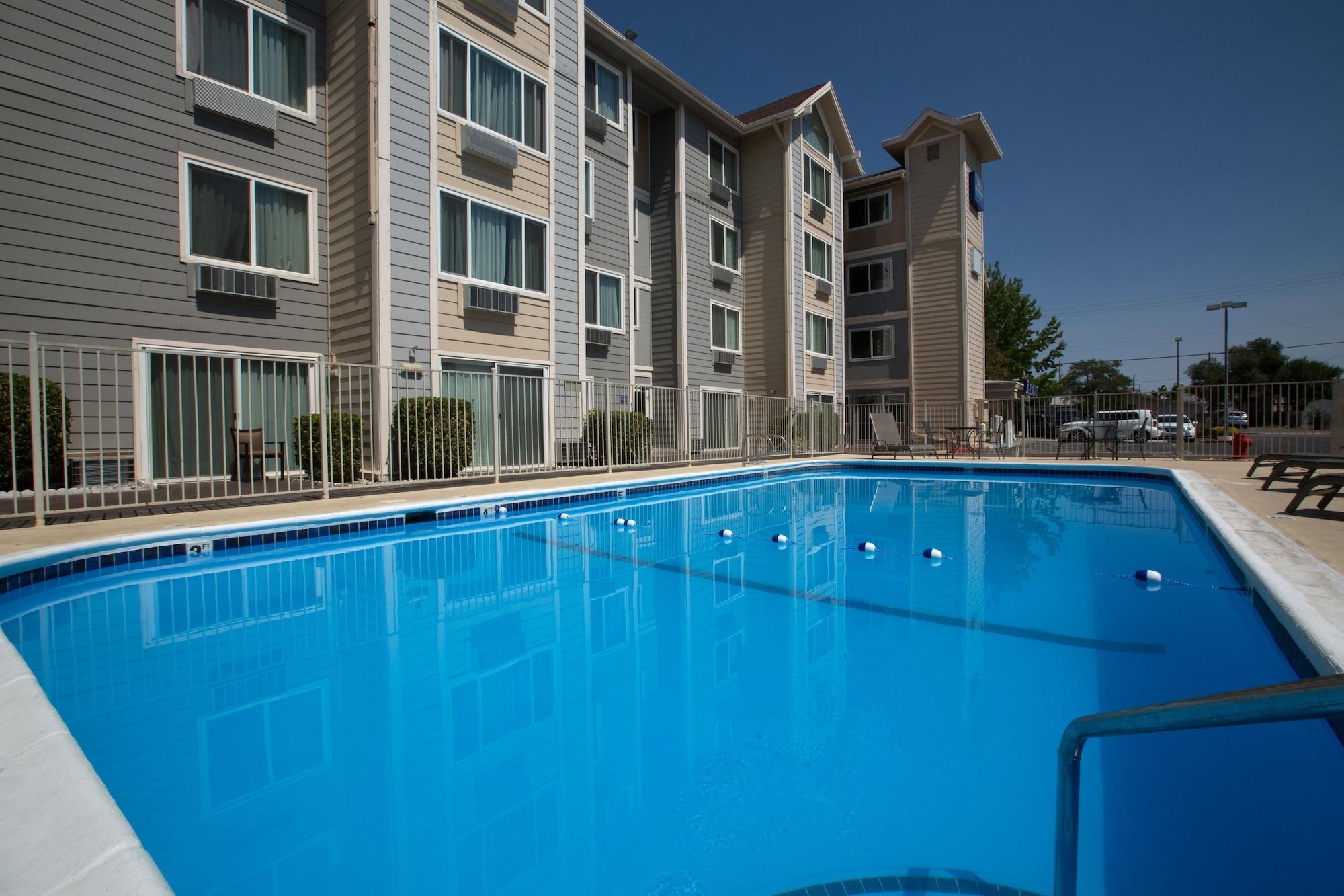 Quality Inn & Suites Reno Airport エクステリア 写真