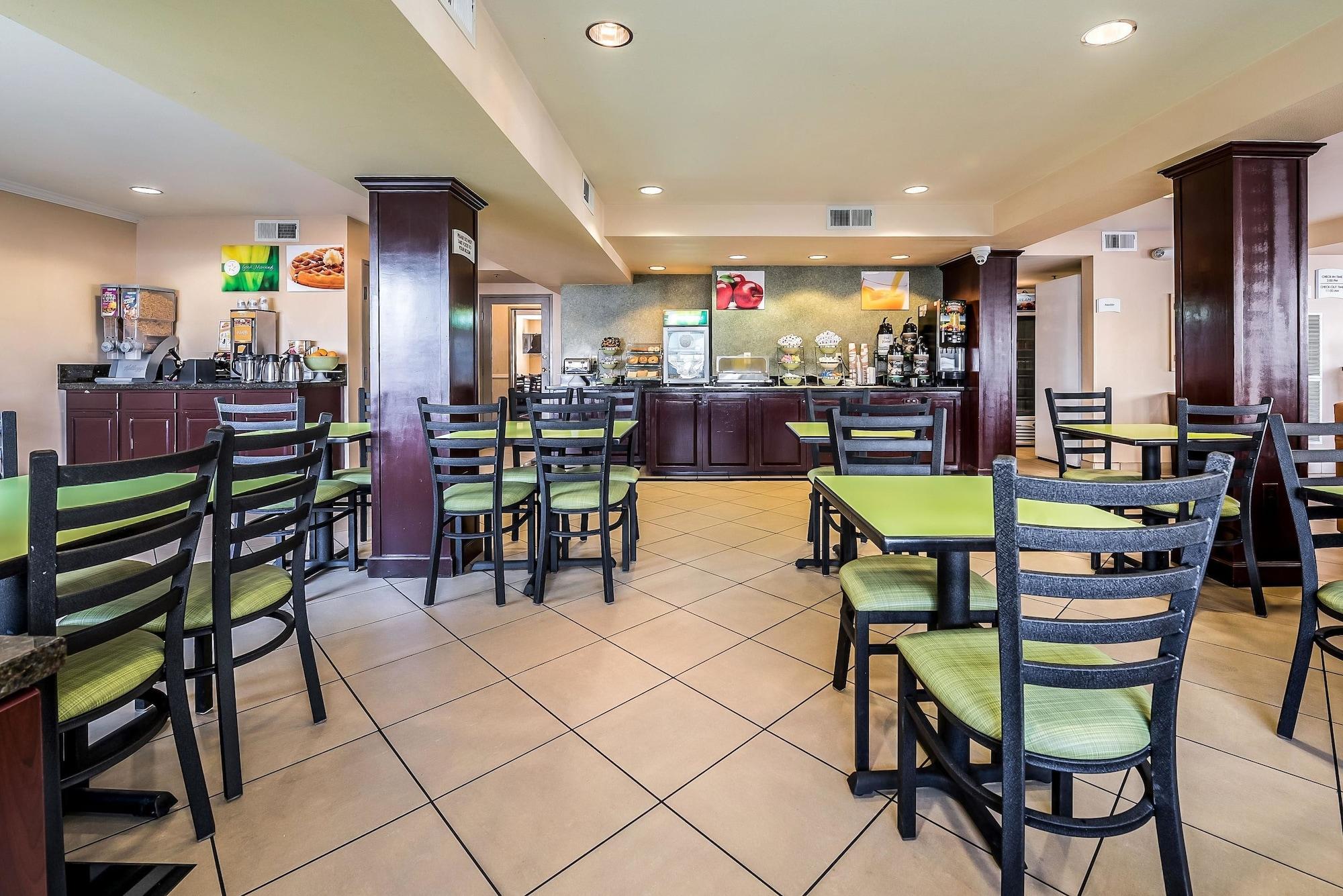 Quality Inn & Suites Reno Airport エクステリア 写真
