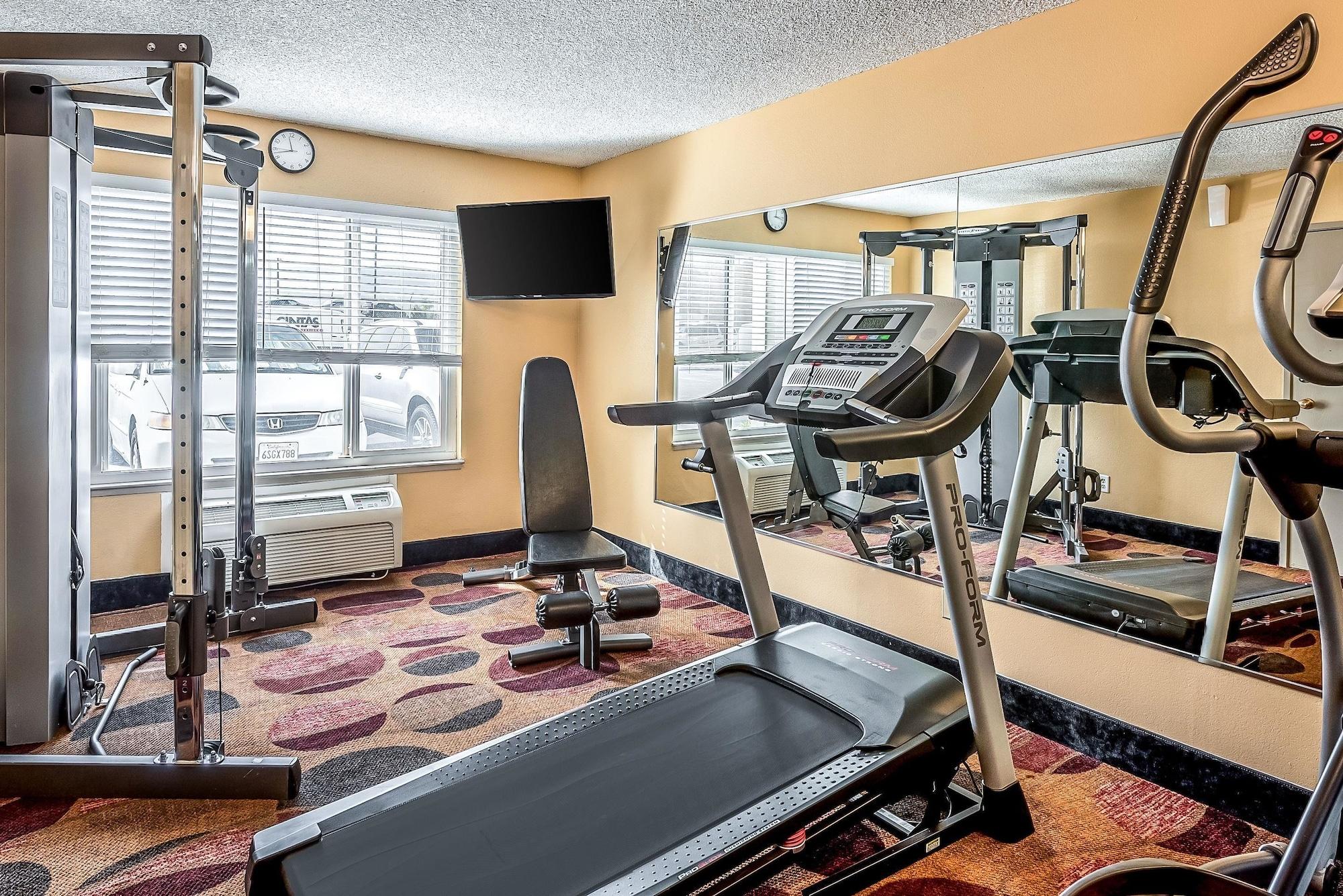 Quality Inn & Suites Reno Airport エクステリア 写真