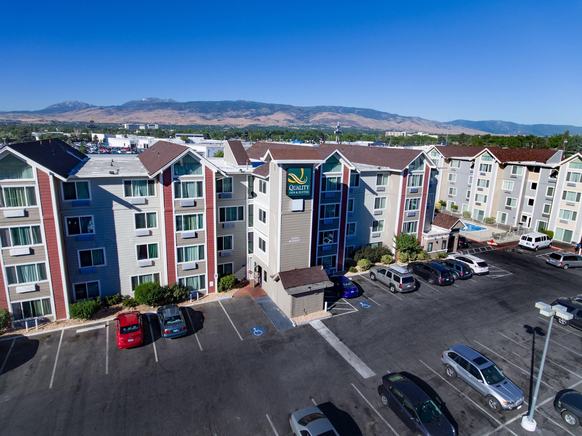 Quality Inn & Suites Reno Airport エクステリア 写真