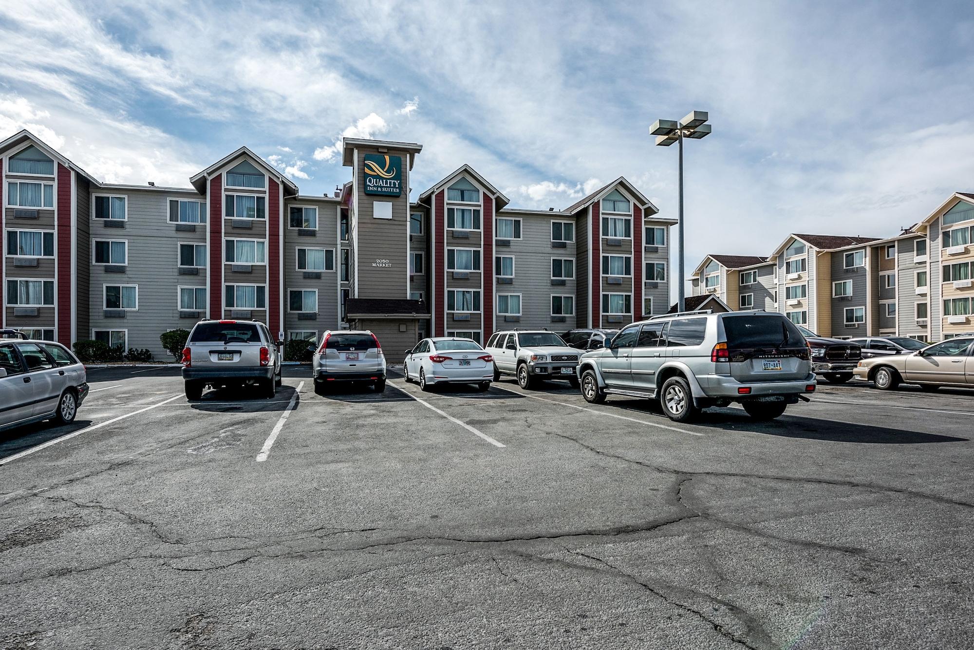 Quality Inn & Suites Reno Airport エクステリア 写真