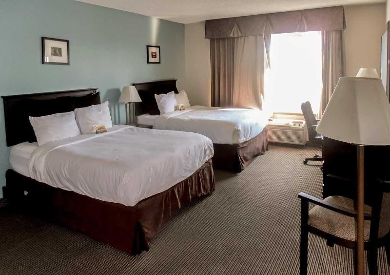 Quality Inn & Suites Reno Airport エクステリア 写真