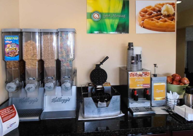 Quality Inn & Suites Reno Airport エクステリア 写真