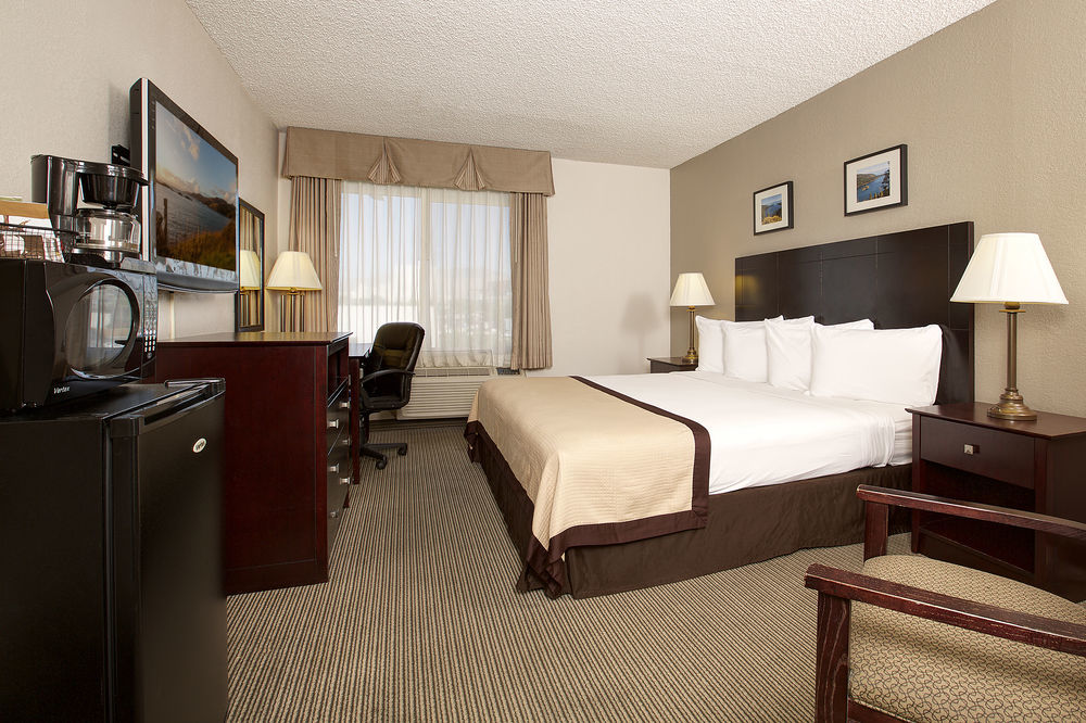 Quality Inn & Suites Reno Airport エクステリア 写真