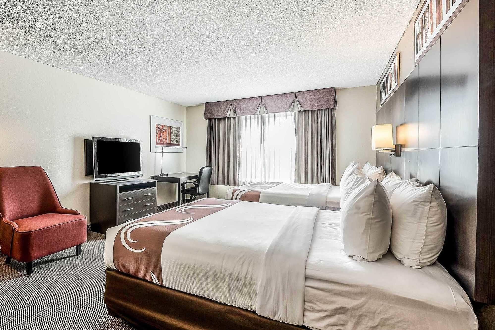 Quality Inn & Suites Reno Airport エクステリア 写真